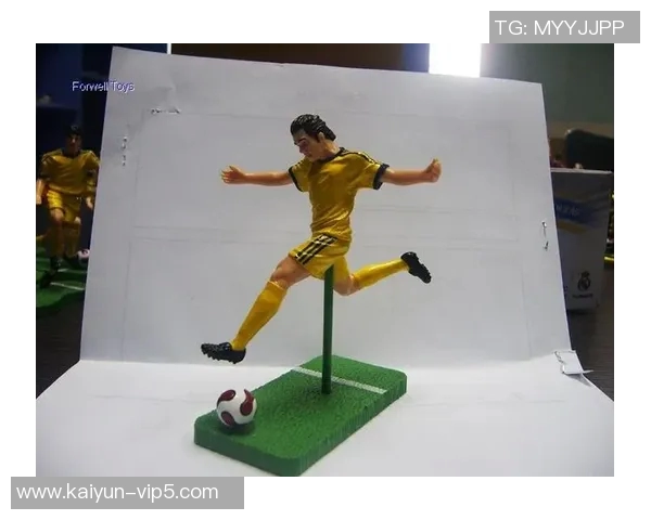 足球传奇人物手办动画大集合 展现球星英姿与激情瞬间